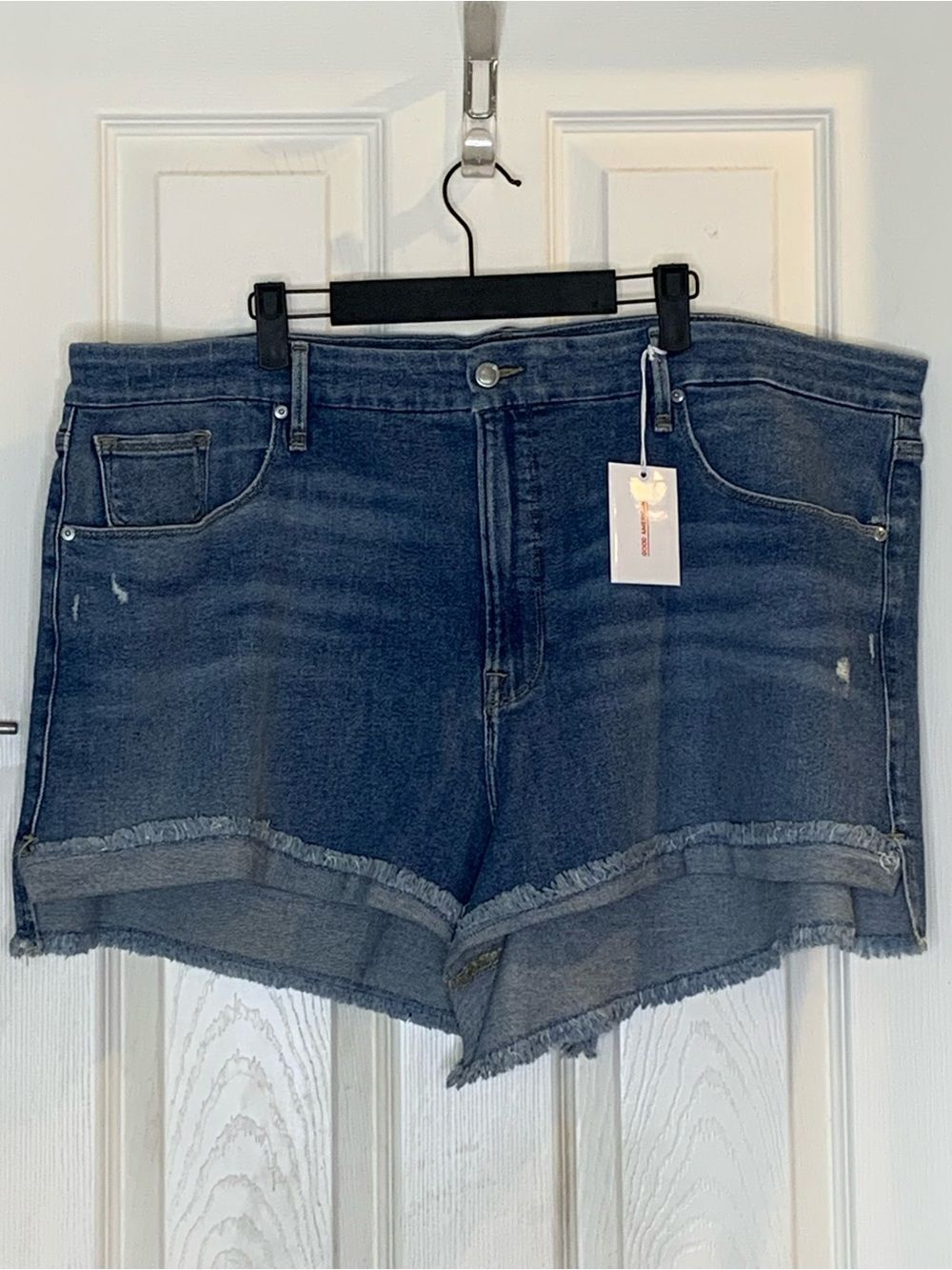 Good American Good Classic Short High Rise Size 24 Plus Size